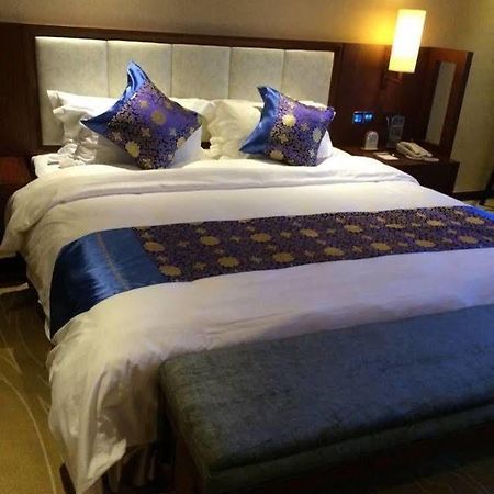Liuzhou Sanjiangxian Dongxiangguo Hotel מראה חיצוני תמונה