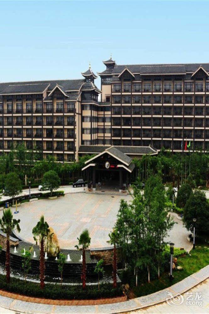 Liuzhou Sanjiangxian Dongxiangguo Hotel מראה חיצוני תמונה