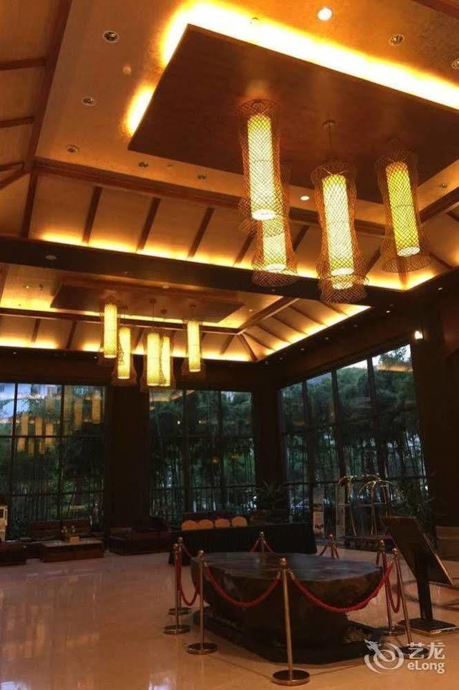 Liuzhou Sanjiangxian Dongxiangguo Hotel מראה חיצוני תמונה