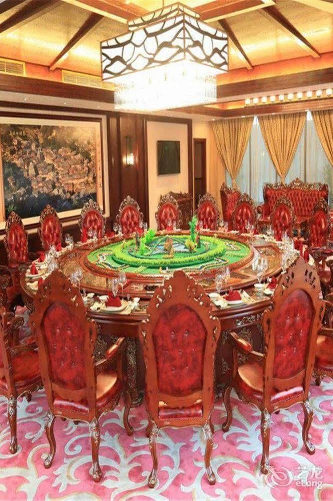 Liuzhou Sanjiangxian Dongxiangguo Hotel מראה חיצוני תמונה