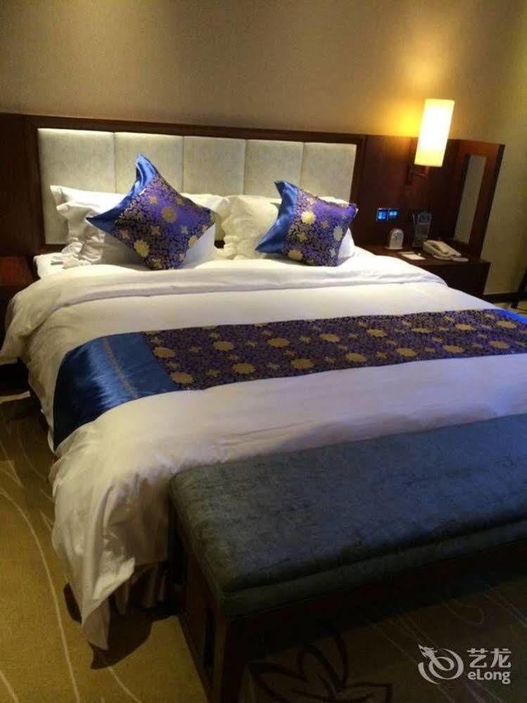 Liuzhou Sanjiangxian Dongxiangguo Hotel מראה חיצוני תמונה