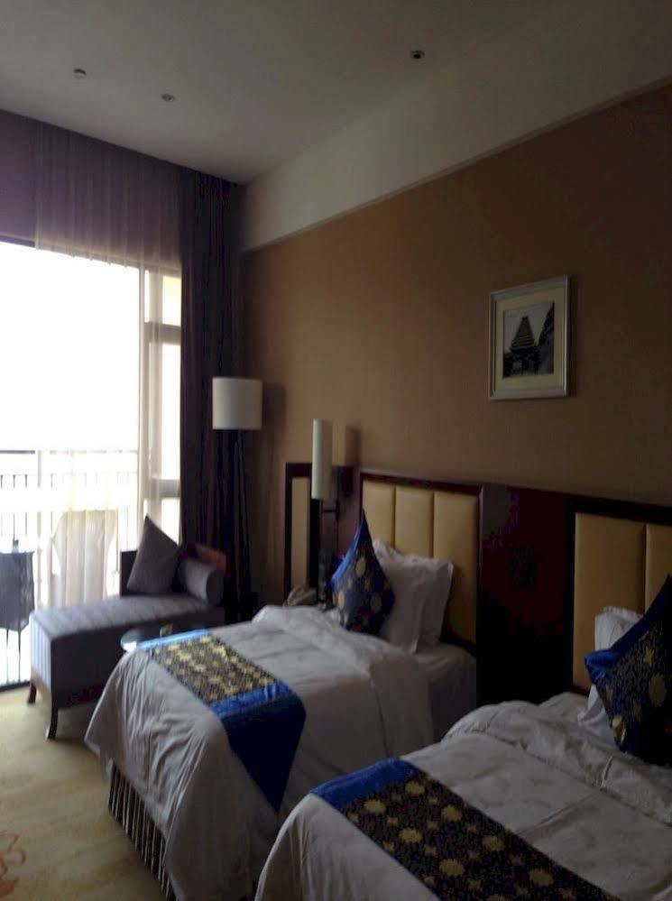 Liuzhou Sanjiangxian Dongxiangguo Hotel מראה חיצוני תמונה