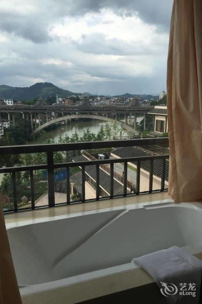 Liuzhou Sanjiangxian Dongxiangguo Hotel מראה חיצוני תמונה